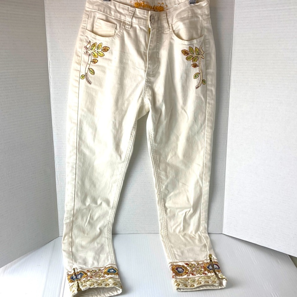 DESIGUAL cropped jeans boho festival embellished